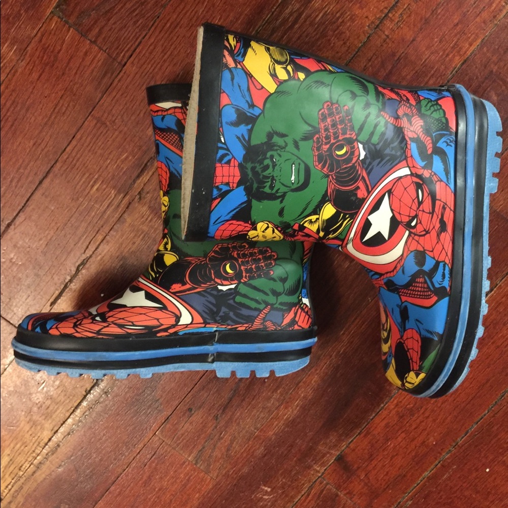 Boys rain boots